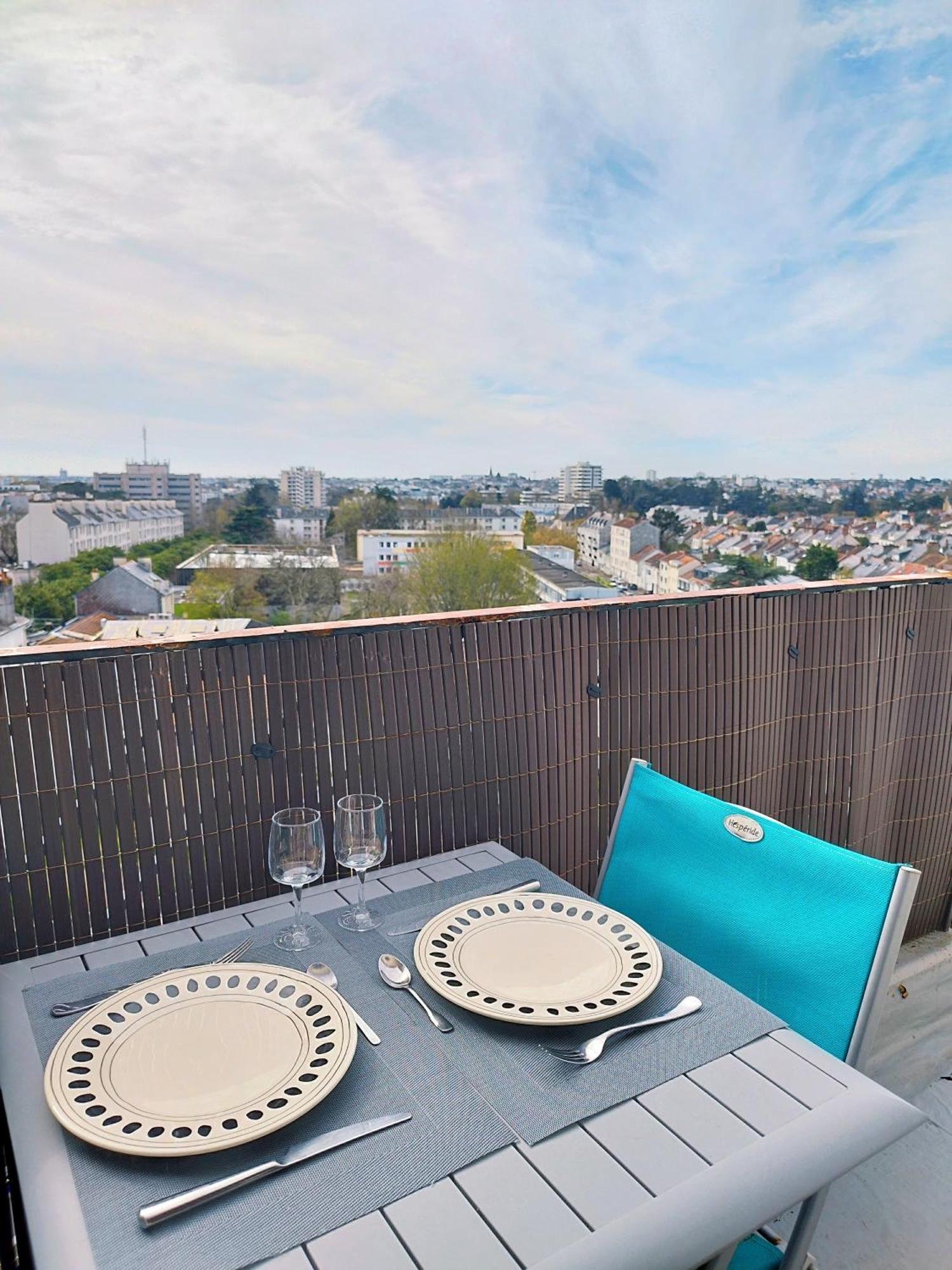 Charmant Appartement Lumineux - Dernier Etage Avec Balcon - Proche Centre-Ville Nantes Exteriér fotografie